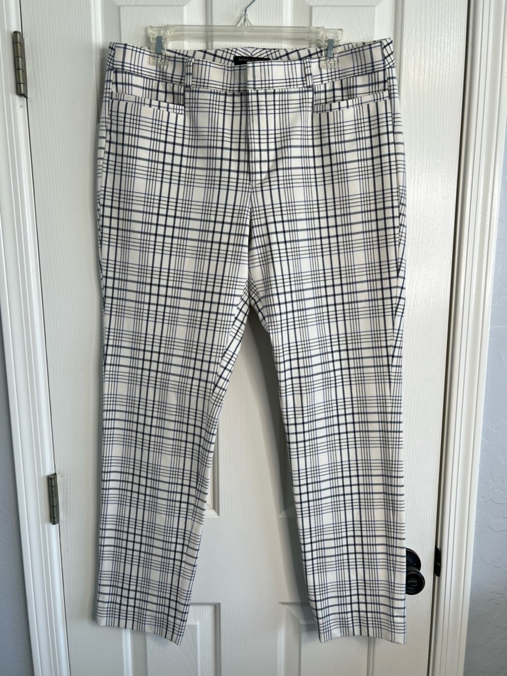 Banana Republic Sloan white black blue plaid ankle pants size 12L